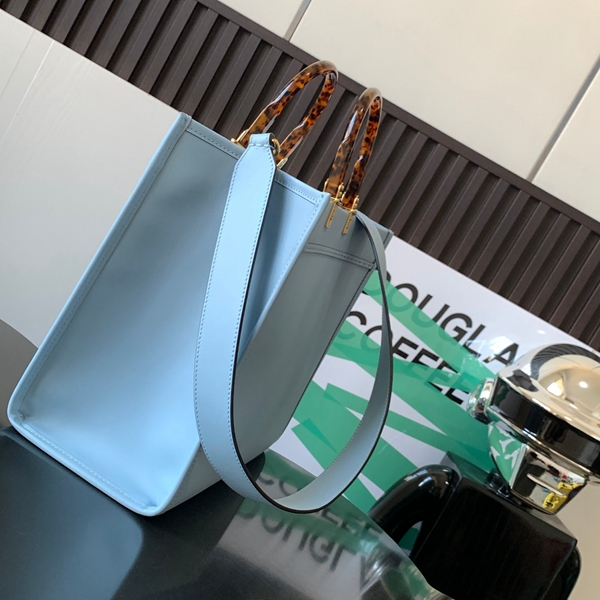 スーパーコピーブランドバッグ背面デザイン